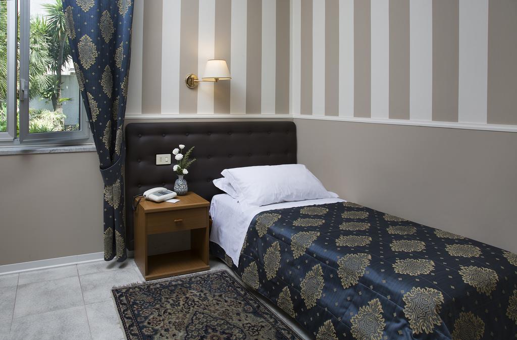 Torregrotta Hotel Redebora מראה חיצוני תמונה